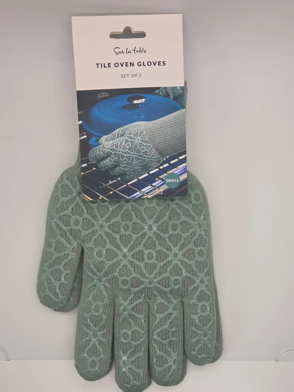 Sur La Table Sage Green Tile Oven Gloves — NWT